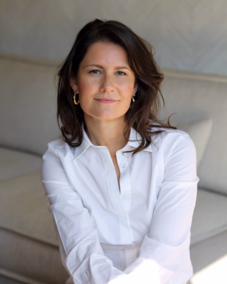 Portret van Roos Ruiter, oprichter van Love to Lead – coaching voor leidinggevenden en managers